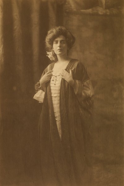 劳拉-德雷福斯-巴尼 作者 托普尼尔·罗伊松纳