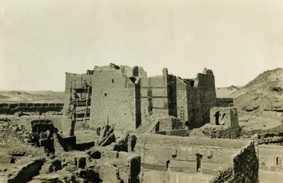 修复中的圣西缅修道院，埃及阿斯旺，摄影师：Ugo Monneret de Villard 作者 乌戈·莫内雷·德·维拉德