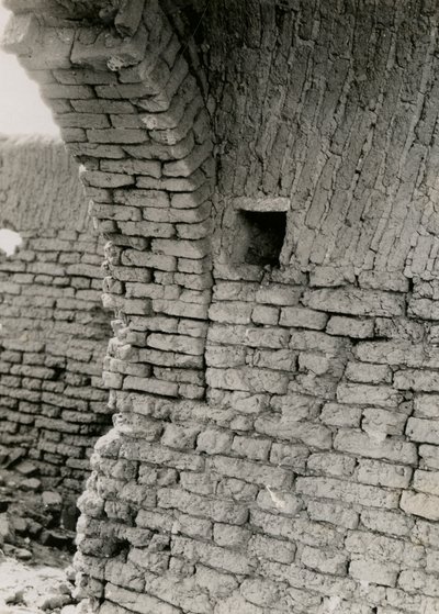 沙漠中的教堂遗址，穹顶垂饰细节，埃及阿丁丹，摄影师：Ugo Monneret de Villard 作者 乌戈·莫内雷·德·维拉德