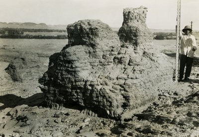 埃及卡斯尔伊布里姆（Qasr Ibrim）墓地中的坟墓，摄影师：Ugo Monneret de Villard 作者 乌戈·莫内雷·德·维拉德