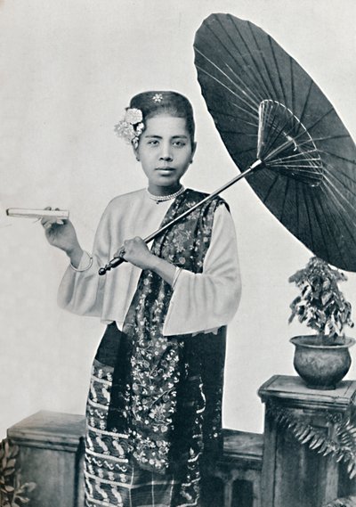 一位缅甸女士，1902年 作者 不明