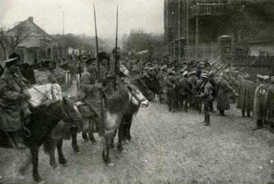 哥萨克巡逻队和俄国步兵，1919年。 作者 不明