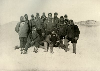 1909年，在冬天的一个海岸党小组，c1908。 作者 不明