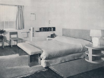 1936年，伦敦邓肯·米勒（Duncan Miller），在乡间别墅中的一间卧室 作者 不明