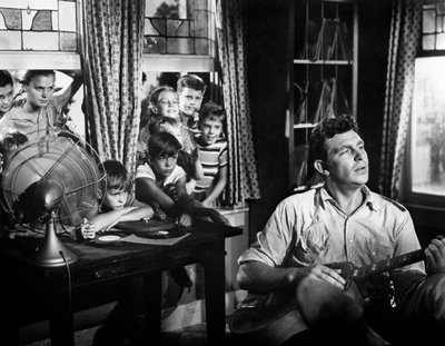 A face in the Crowd, directed by Elia Kazan 作者 不明