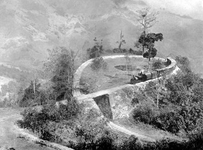 印度大吉岭喜马拉雅铁路中的一个环路，约建于1910年 作者 不明