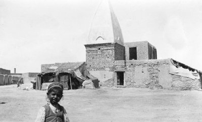 1916-1917年，印度Nowshera的一座寺庙 作者 不明