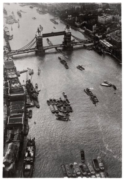 伦敦塔桥从齐柏林飞艇的鸟瞰图，1931年1933年 作者 不明