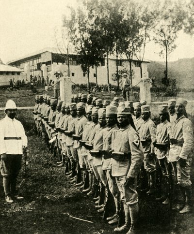 非洲士兵为德国而战，第一次世界大战，1914年，c1920。 作者 不明