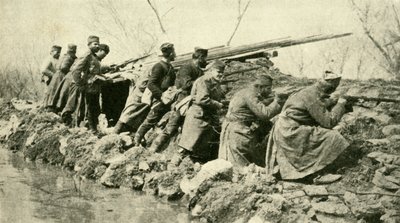 雨后：塞尔维亚步兵...在洪水中，第一次世界大战，c1915，c1920。 作者 不明