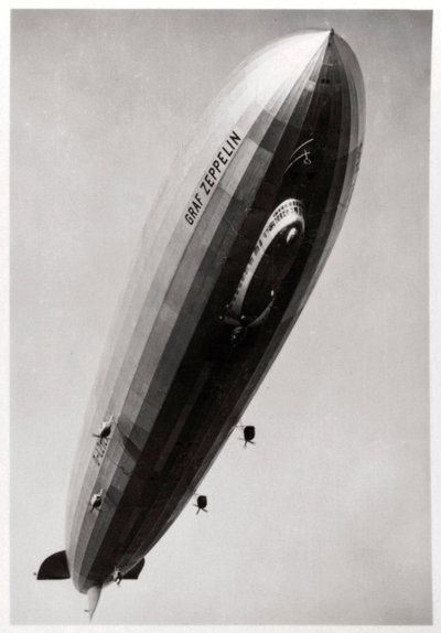 LZ127飞艇齐柏林飞艇，从下面看，1933年 作者 不明
