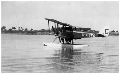 艾伦·科巴姆斯·德·哈维兰（Alan Cobhams De Havilland）DH50降落在伊拉克底格里斯河上，1926年 作者 不明