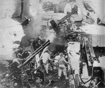 1940年1943年，一艘意大利战舰受袭 作者 不明