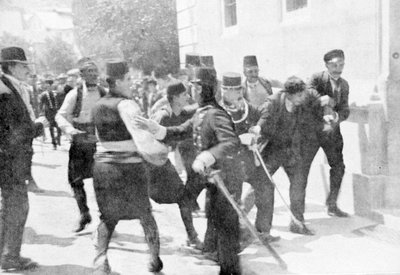 加夫里洛·普林西普（Gavrilo Princip）被捕，弗朗兹·斐迪南大公（1914） 作者 不明