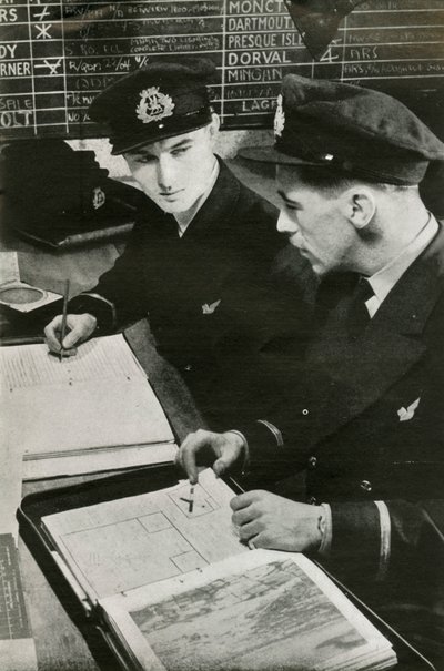 BOAC导航人员制定了第二次世界大战的飞行计划，c1939-c1944 1946。 作者 不明