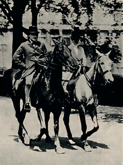 再次回到英格兰，1916年，1945年。 作者 不明