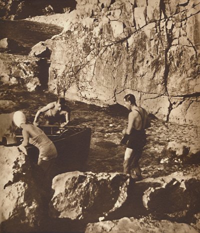 1937年在亚得里亚海沐浴 作者 不明