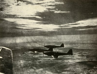 1939年至1940年，1941年的突袭归来战斗。 作者 不明