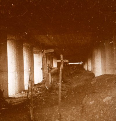 法国北部凡尔登的刺刀海沟，c1916-c1918。 作者 不明