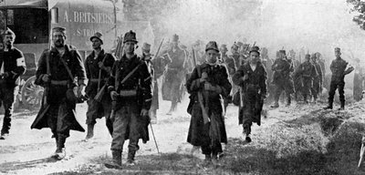 比利时军队接近战场，第一次世界大战，1914年 作者 不明