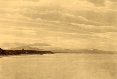 比亚里茨（Biarritz）-比利牛斯山上的凉鞋（Chaine des Pyrenees），建于1930年。 作者 不明