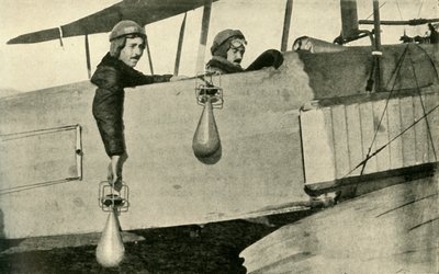 炸弹投掷器，1914-1918，c1920。 作者 不明