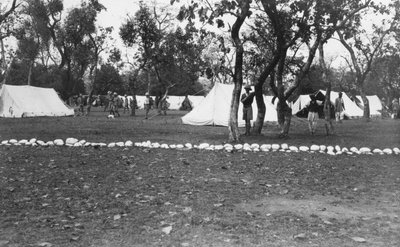 1917年，印度军队在印度亚穆纳河边营扎 作者 不明