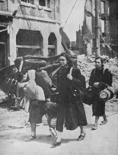 1940年，1940年，难民逃离，英军在卢汶（Louvain）挺身而出 作者 不明