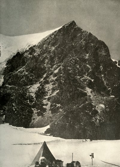 12月17日在1908年和1909年在前哨岩下的费拉尔冰川上扎营 作者 不明
