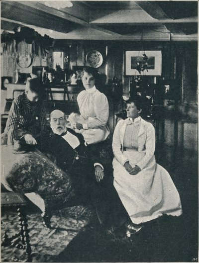 布尔奇耶上尉，他的女儿和孙女，c1900年，1910年 作者 不明