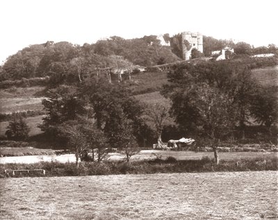 怀特岛纽波特的卡里斯布鲁克山（Carisbrooke Hill），1894年。 作者 不明