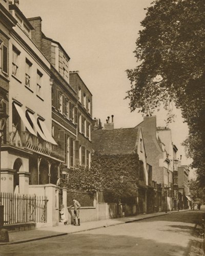 凯恩·沃克（Cheyne Walk），一条俯瞰河的娴静之路，记忆丰富，摄于1935年。 作者 不明