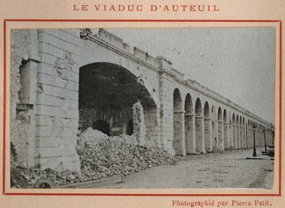 Commune de Paris (1871): view of the Auteuil viaduct in Paris in May 1871. Photograph of Pierre Pepetit. Print on cardboard, Dim. 9x5,4 cm 作者 不明