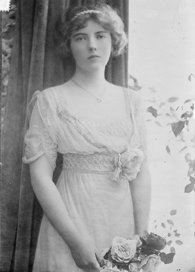 Countess Anastasia Mikhailovna de Bags伯爵夫人1892-1977，1914 作者 不明