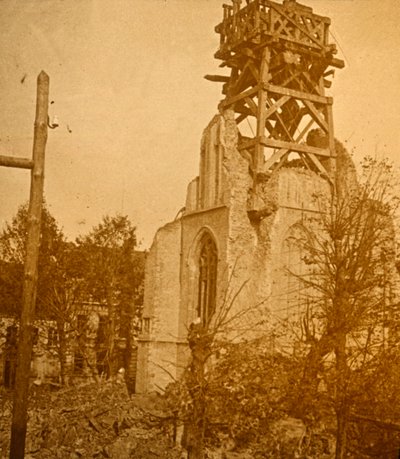 受损的教堂，c1914-c1918 作者 不明
