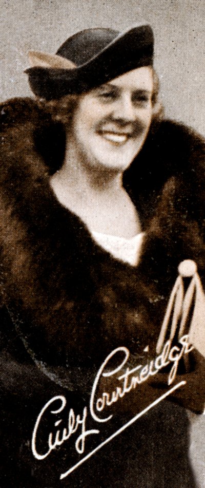 埃斯梅雷达夫人（Esmerelda）西塞利·考特尼德（Cicely Courtneidge）DBE 1893-1980，英国女演员和喜剧演员，1935年 作者 不明