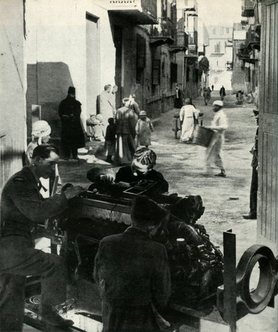 散布在开罗的后街是一个小工业... c1942-1943，1945年。 作者 不明