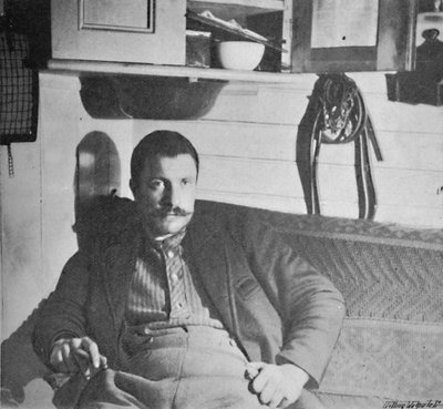 祝福博士在他的小屋里，1893年至1896年，1897年 作者 不明