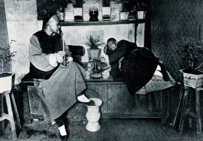 Drugs: opium smokers in China 作者 不明