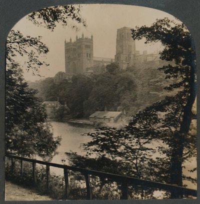 达勒姆大教堂-从河对岸，英格兰，c1910。 作者 不明