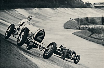 伯爵豪和亨利·伯金爵士在布鲁克兰赛车，1937年 作者 不明
