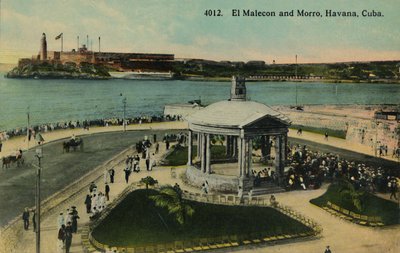 El Malecon和Morro，古巴哈瓦那，摄于1915年。 作者 不明