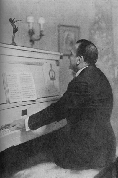 恩里科·卡鲁索（Enrico Caruso）-意大利钢琴著名男高音，c1925年 作者 不明