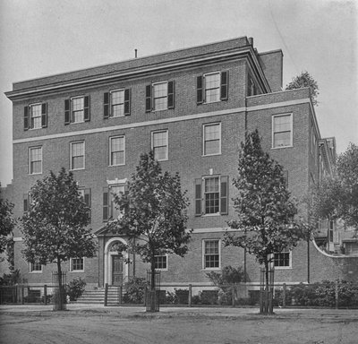1924年，纽约市WK Vanderbilt夫人的房子在东57街入口前面 作者 不明
