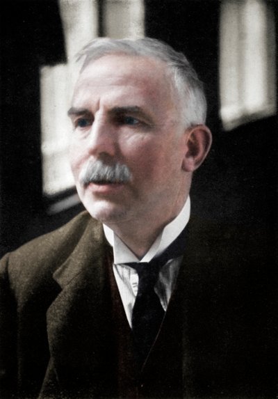 欧内斯特·卢瑟福（Ernest Rutherford）1871-1937年，诺贝尔物理学奖获得者，c1908年。 作者 不明