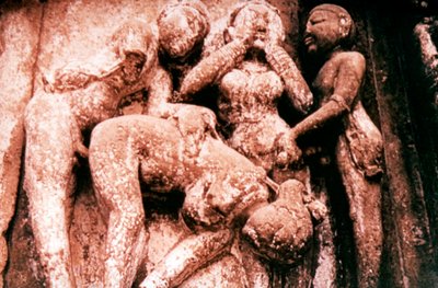 色情雕塑，印度教寺庙，印度卡修拉荷，950-1050 作者 Unbekannt