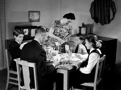 Family at breakfast, c 1948 作者 不明