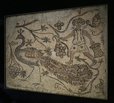 马赛克地板：带孔雀的葡萄收割机，400s。 作者 不明