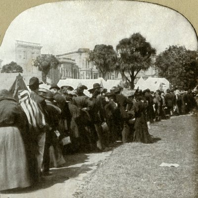 1906年在杰斐逊广场形成面包生产线。 作者 不明