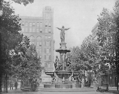 俄亥俄州辛辛那提市的喷泉广场，建于1897年。 作者 不明